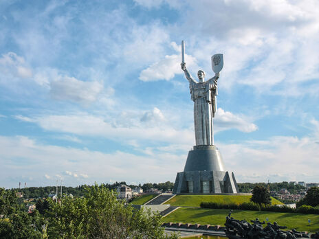 Монумент “Батьківщина-мати” в Києві хочуть перейменувати