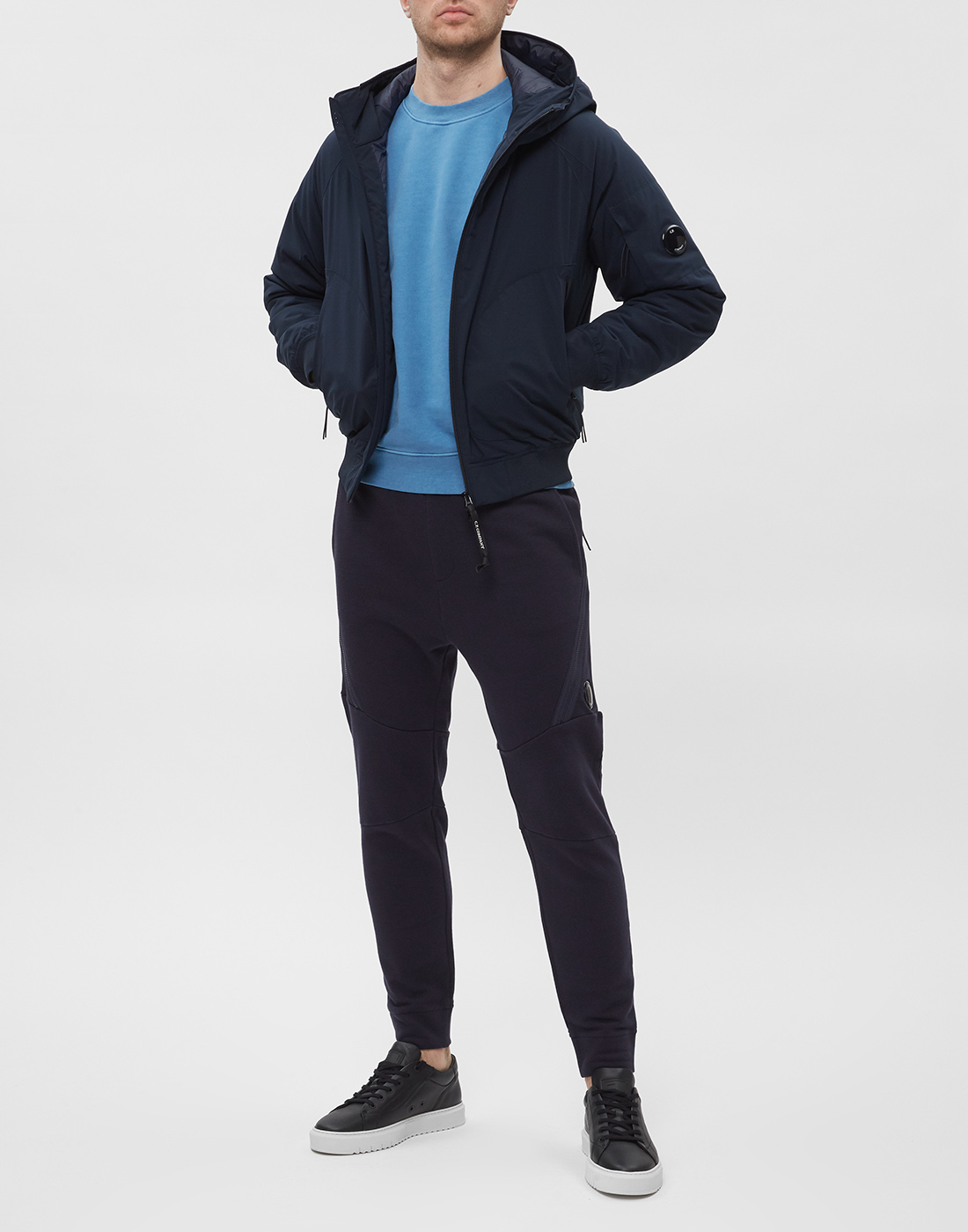 Темно-синяя куртка для мужчины