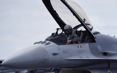 США забезпечать Україну потрібними комплектуючими для літаків F-16