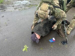 Підозрювані в нападі на поліцейських у Вінницькій області планували покинути Україну – Нацполіція