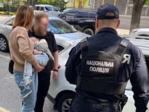 У Дніпрі затримано жінку, яка намагалася продати свого дворічного сина за 1 млн грн – Офіс генпрокурора