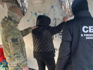 Жительку Вінниці підозрюють у підготовці теракту в Рівному. За даними СБУ, росіяни планували підірвати і її