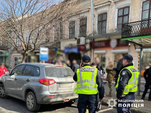 У центрі Одеси вбили людину. ЗМІ пишуть, що жертва нападу – відомий активіст