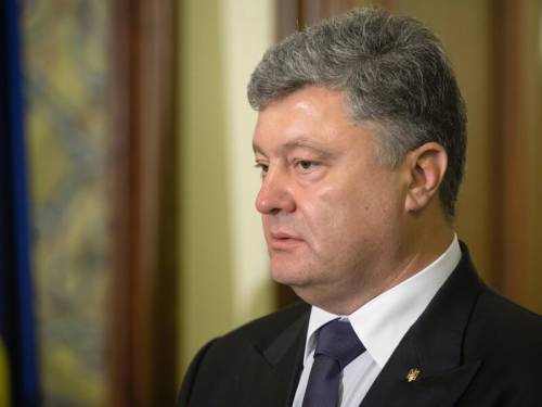 Порошенко встиг вивести за кордон понад 1 млрд грн і ще 1 млрд – “подарувати” – експерт