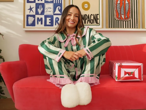 Співпраця River Island з британським ілюстратором знову робить різдвяні светри модними