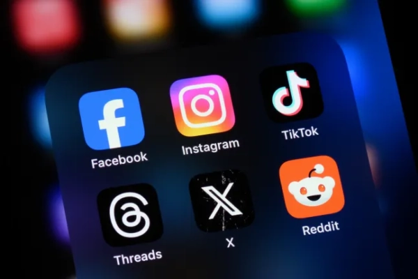 Платформи соціальних мереж - Facebook, Instagram, TikTok, Threads, X, Reddit