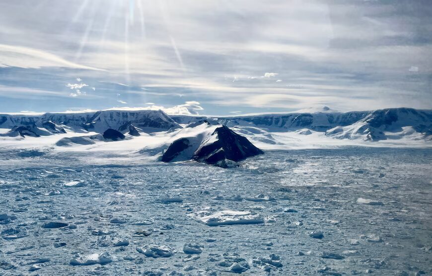 Антарктичний льодовик відступає в 10 разів швидше, ніж вимірювалося раніше: дослідження