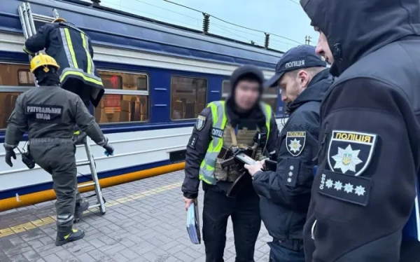 Підліток загинув на станції "Видубичі" після ураження струмом на вагоні електрички