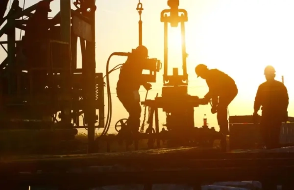 Нафта прямує до тижневого падіння на тлі обережності й оптимізму щодо мирної угоди між рф та Україною