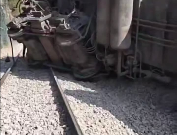 Потяг зійшов з рейок у Мексиці: 13 загиблих та 98 поранених