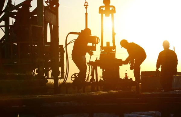 Російська нафта Urals впала до $34 через санкції США, повідомляє Bloomberg.