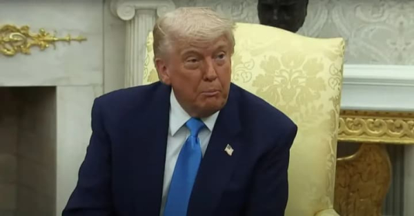 Трамп заявив про детальне обговорення питань після розмови з путіним