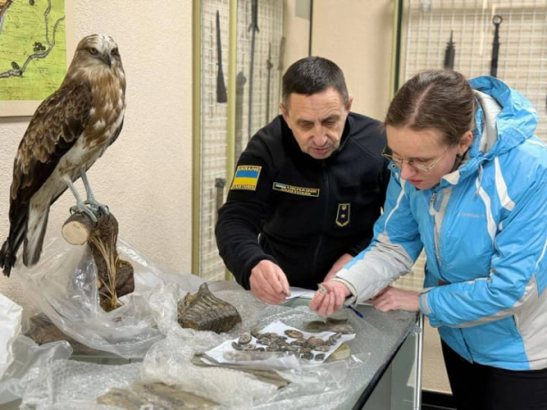Надбання для науки: музей природи поповнився мамонтовим зубом, унікальним птахом і викопними рештками, конфіскованими митницею.