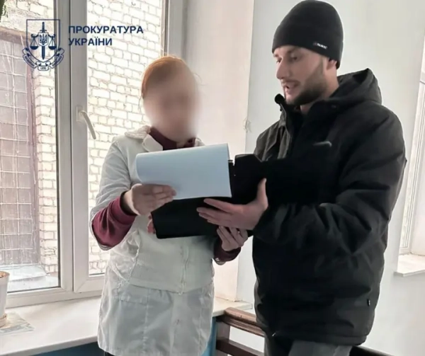 Лікарю висунуто звинувачення у зв’язку зі смертю 8-річної дитини від…