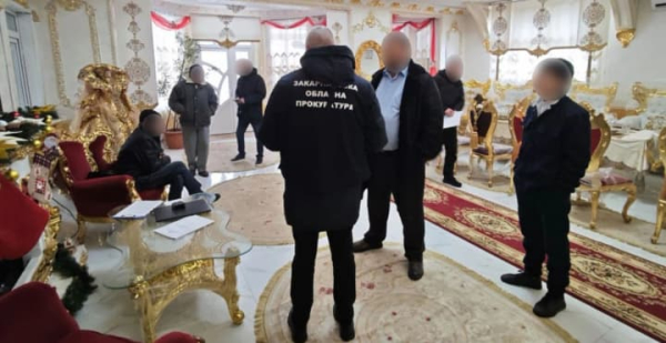 Закарпатському райдепутату інкримінують недекларування мільйонних статків.