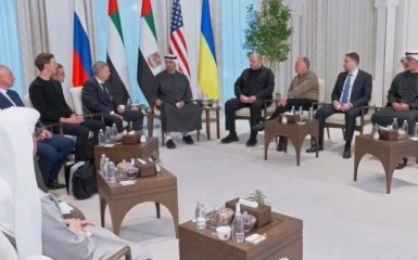 Переговори України, США та Росії в Абу-Дабі. Інсайдери розкрили важливі деталі