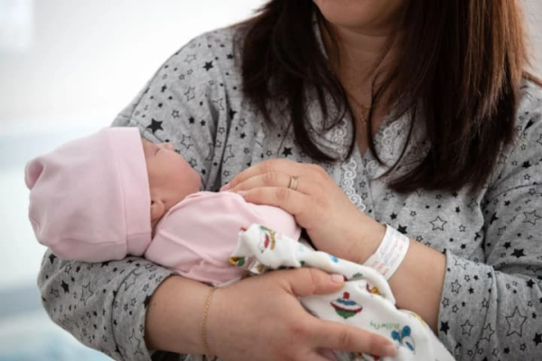 Стільки ж, скільки торік: стало відомо, скільки немовлят народилися у Києві в новорічну ніч