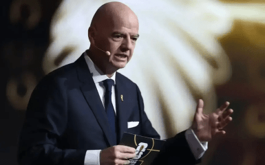 Голова ФІФА Інфантіно виступив із контроверсійною промовою про повернення російських збірних.