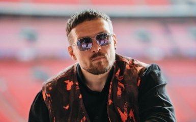 Усик кличе вболівальників обрати його майбутнього опонента.