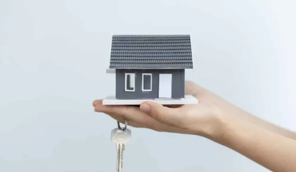 Кулеба уточнив, які споруди вилучатимуть для розміщення внутрішніх переселенців