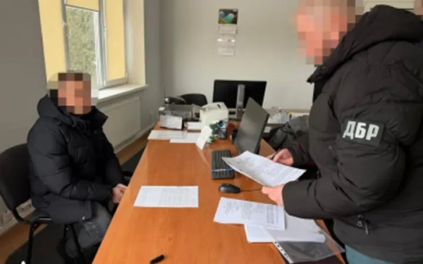 Волинський митник занизив категорію електрокарів, держава недоотримала 700 тисяч.