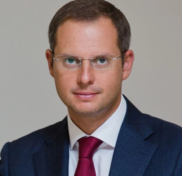 Розшукуються ексзаступник керівника ОП Шурма та його брат – МВС