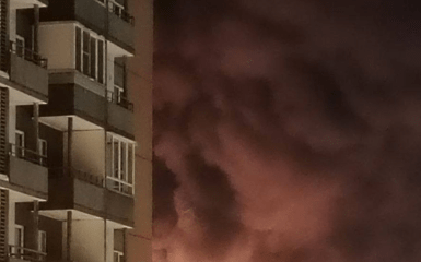 Псковщина: пожежа на нафтосховищі після удару безпілотників – відеокадри