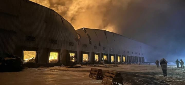 Російський удар дронами вночі по Яготину, Київська область: загоряння на складі “Roshen”