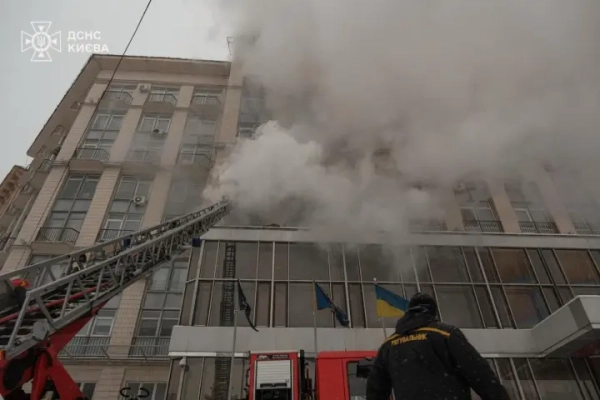 Пожежа в готелі на Хрещатику: Врятовано пів сотні мешканців, зокрема&hellip;