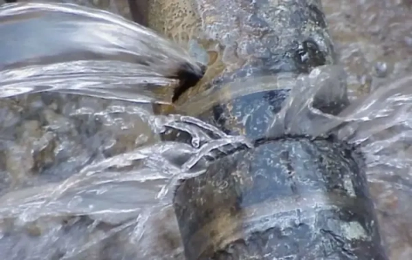 Каналізація взимку: Київводоканал заперечує чутки про проблеми на Троєщині.