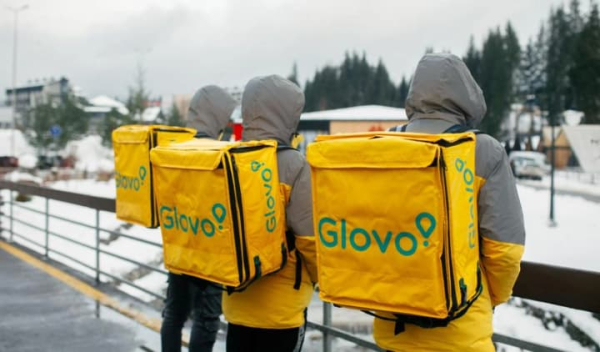 Списання тисяч гривень чайових: у Glovo заявили про технічний збій, гроші обіцяють повернути