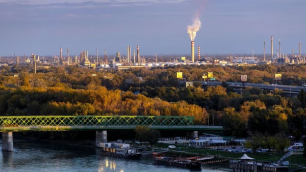 Словаччина оголосила надзвичайну ситуацію в нафтовій галузі на тлі пошкодження "Дружби"