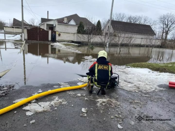 На Кіровоградщині через потепління – підтоплення, постраждали оселі та дитсадок.