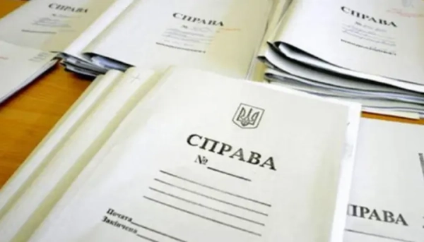 Київ: Оголошено 12 підозр посадовцям міських служб у справах щодо зимового обслуговування шляхів.