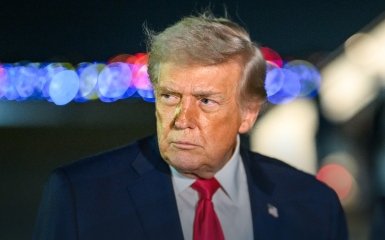 “Не знаю, як їм це вдається”. Трамп дивується, що українці живуть в Україні