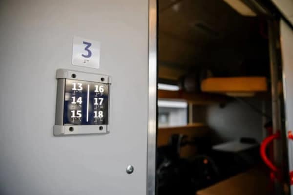 Рух поїздів змінено: запізнення до години та автобусні пересадки замість…