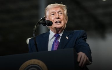 Трамп цинічно звинуватив Зеленського у піарі після прохання про допомогу