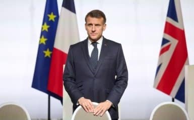 Макрон виступив проти скасування антиросійських санкцій через війну на Близькому Сході