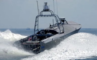 Флот України показав кадри ліквідації судна РФ біля Тендрівської коси.