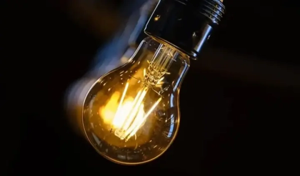 З 8 ранку в Україні – погодинні вимкнення електроенергії.