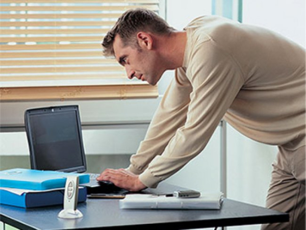 При роботі за комп'ютером покращується сприйняття простору