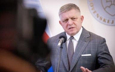 Фіцо лякає Україну можливістю блокування Словаччиною кредиту від ЄС