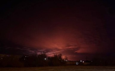 Гучні вибухи лунають у Ленінградській та Волгоградській областях — відео