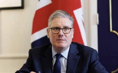 Трамп не зміг налякати Британію помстою за дії Стармера