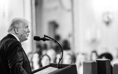 “Це безумство”. Перша реакція Трампа на стрілянину у Вашингтоні.