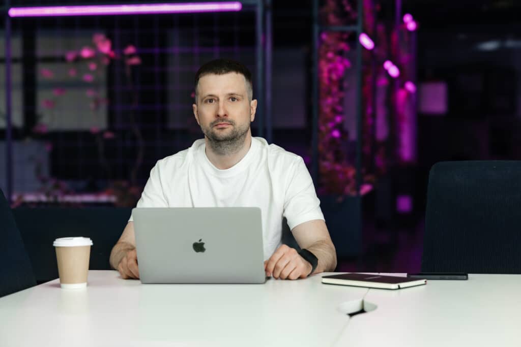 «95% імпорту і жодного контролю»: експерт Сергій Тіханов розкрив реальну картину паливного ринку України і головні ризики