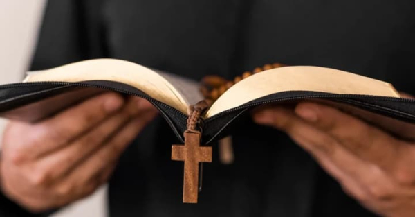 Бронювання священників: як держава розширює можливості для церков