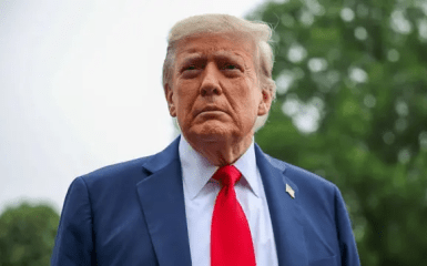 “Відкинемо їх у кам’яний вік!”. Трамп погрожує новими ударами по Ірану