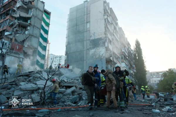 Понад 1560 дронів та 56 ракет випустила рф з учорашнього дня по Україні - Зеленський