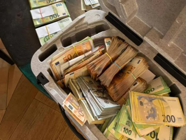 Закарпатські податківці викрили масштабну схему ухилення від податків у центрі пластичної хірургії